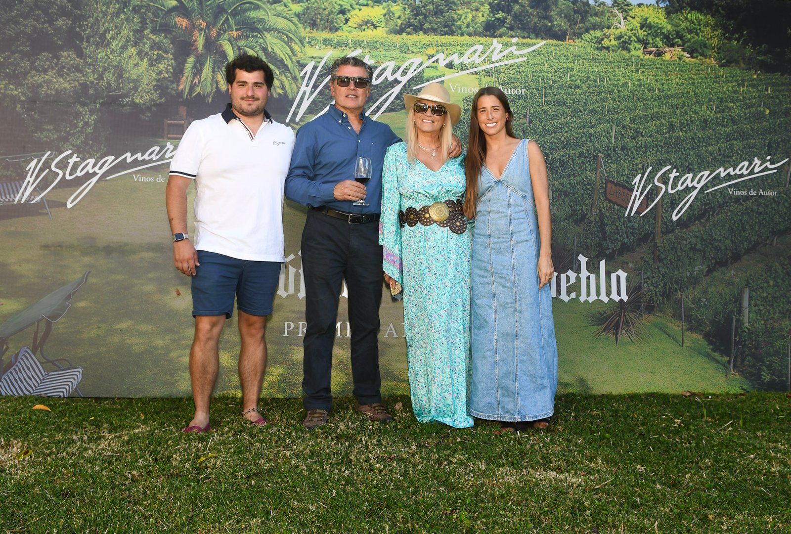 Familia H Stagnari en el aniversario por los 25 Años
